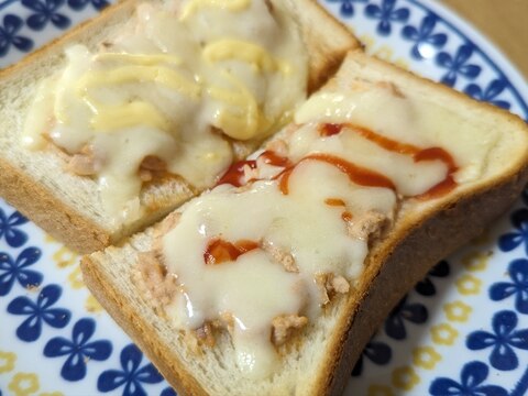 ケチャマヨツナのチーズトースト